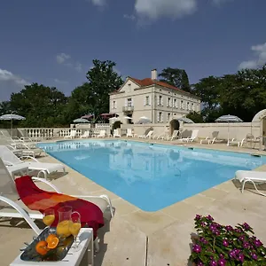 Le Manoir Jean Hotel